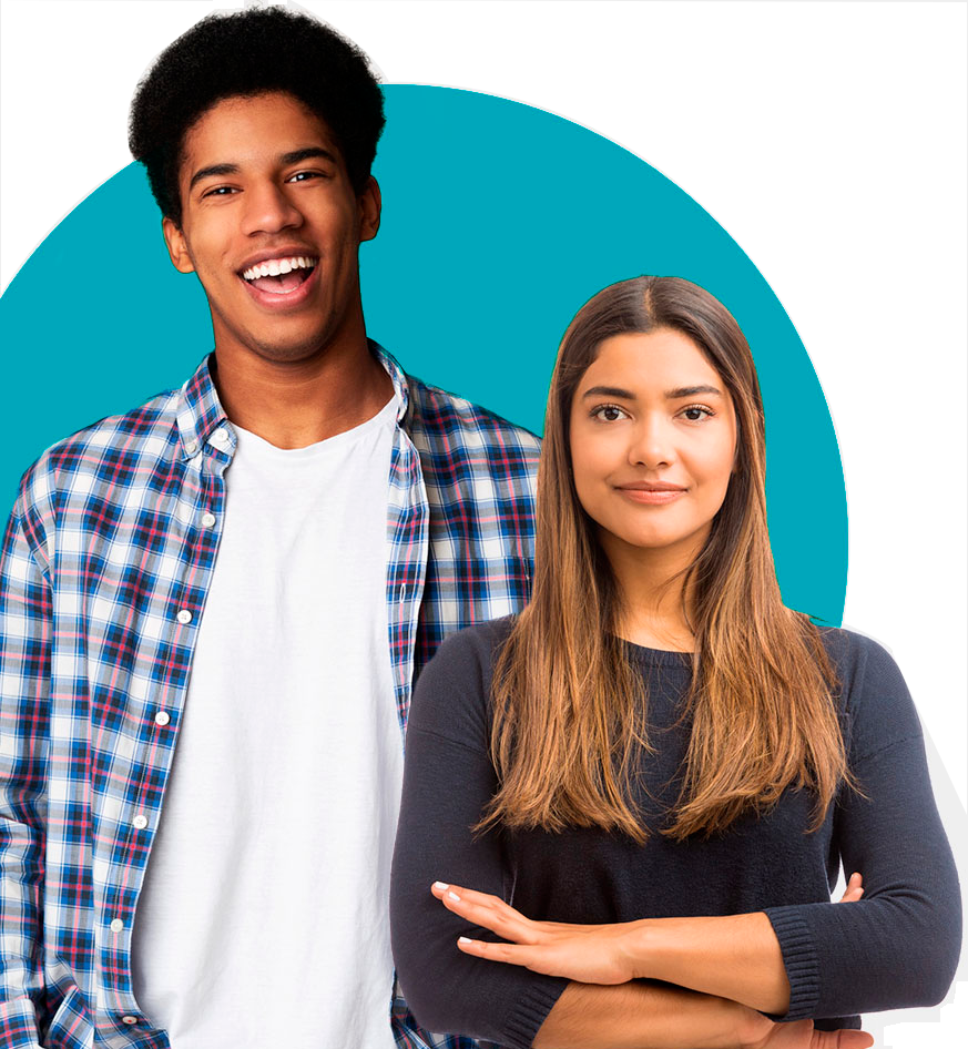 Hombre afrodescendiente y mujer mulata posan para la fotografía